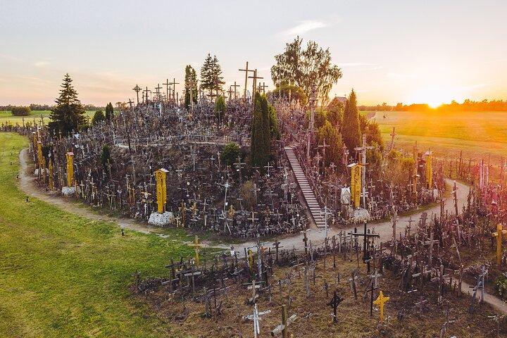 From Riga: Hill of Crosses & Guided Rundale Palace, Bauska Castle