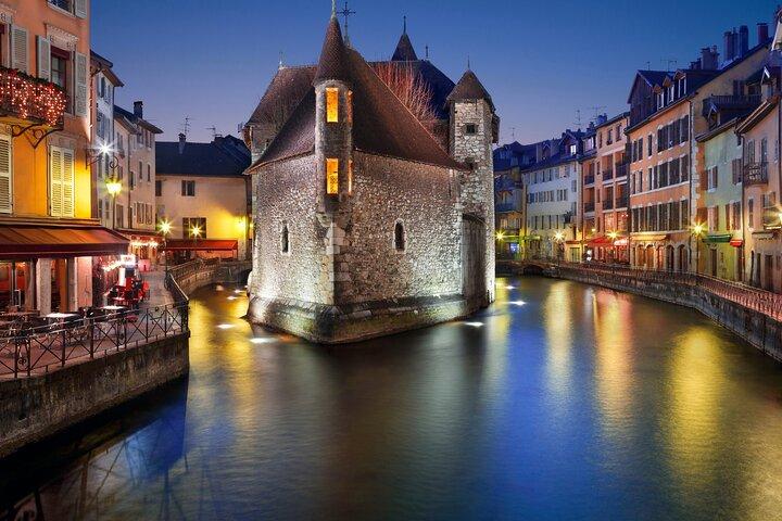 Annecy Scavenger Hunt & Self-Guided Audio Walking Tour
