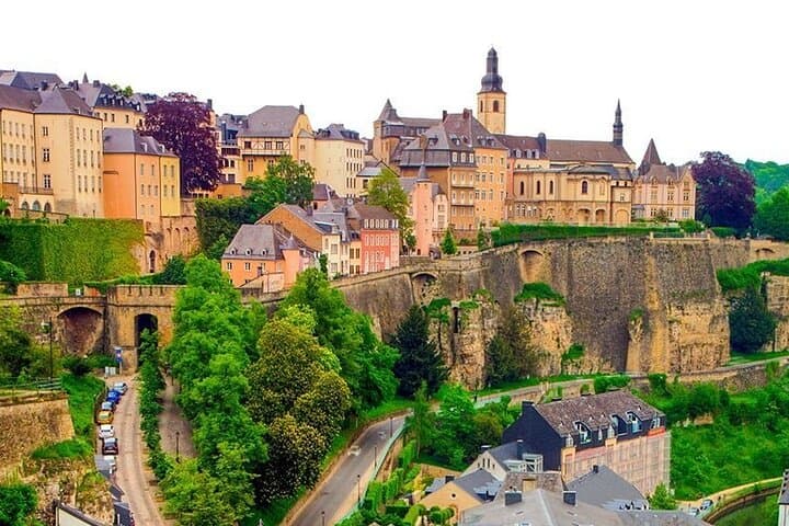 Tip-Based Luxembourg Walking Tour in English