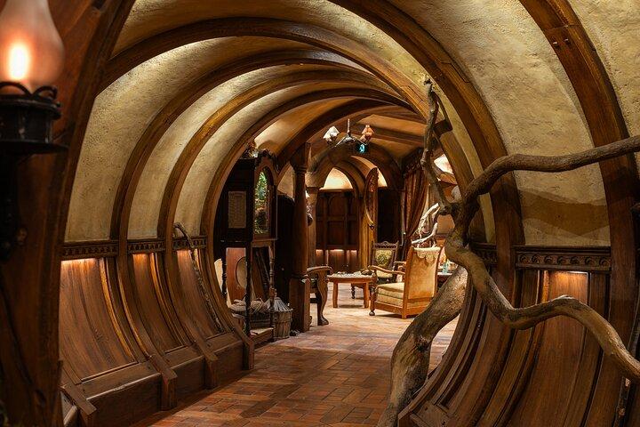 Hobbiton Day Tour from Rotorua with lunch at Hobbiton