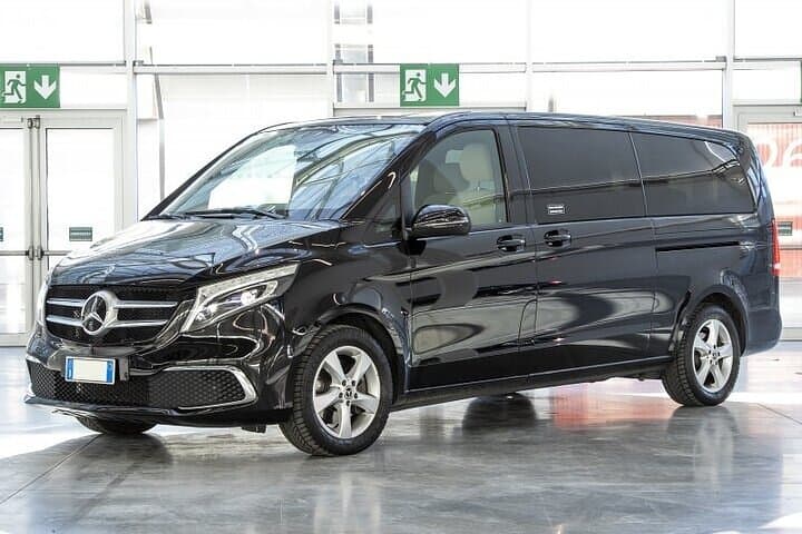 Arrival Private Transfer Baku Airport GYD to Baku by Minivan