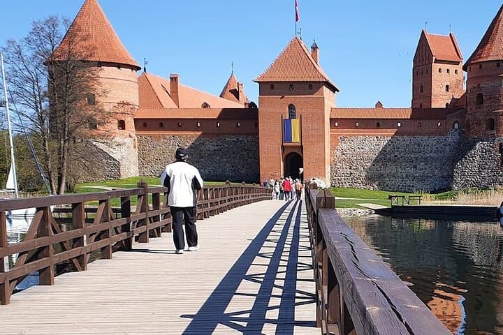 A Self-Guided Tour of Lithuania’s Medieval Capital Trakai