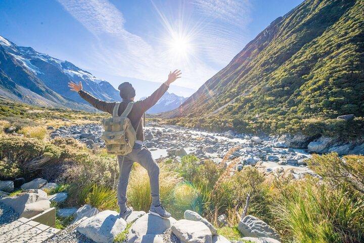 Lake Tekapo to Mt Cook One-Way Small Group Tour