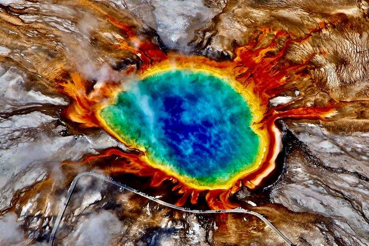 Half Day Yellowstone “Hot Spots” Deals From West Yellowstone