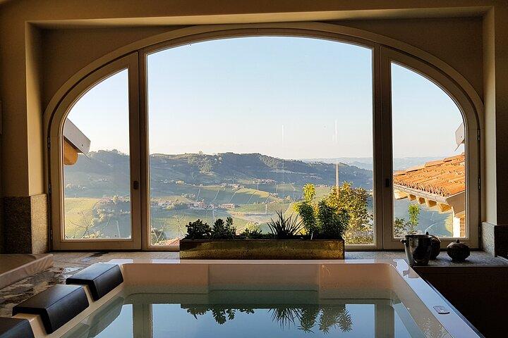 Private jacuzzy and wine tasting