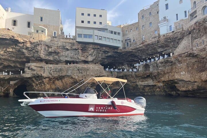 Luxury Shared Boat Tour in Polignano a Mare with Local Aperitif