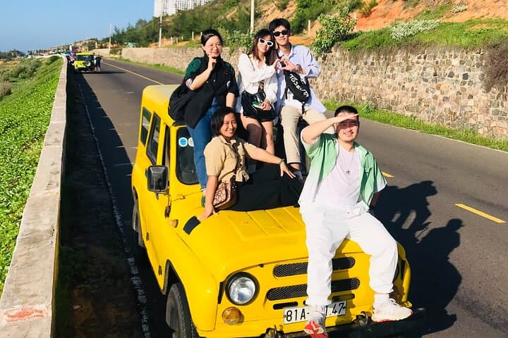 Shared Sunrise or Sunset Jeep Tour in Mui Ne