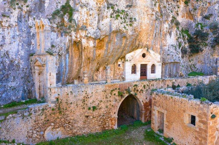 Chania: Hiking through History and Hidden Gems at Katholiko Bay