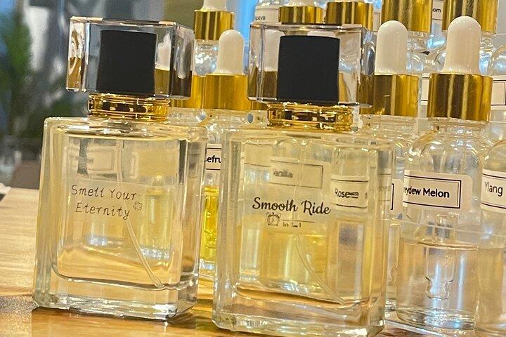 Chicago Perfume Making Classes on Magnificent Mile