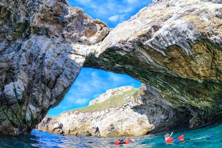 Islas Marietas Tour with BBQ Lunch at Majahuitas