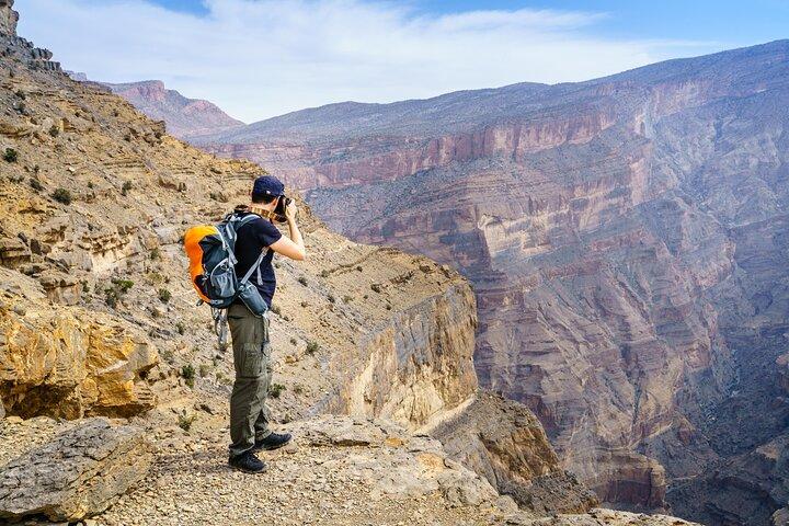 Nizwa and Oman's Grand Canyon: Full-Day Adventure