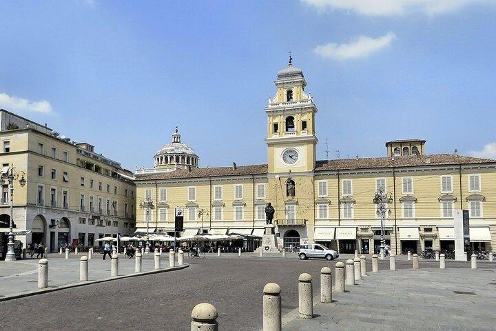Parma Walking Tour with Audio and Written Guide by a Local