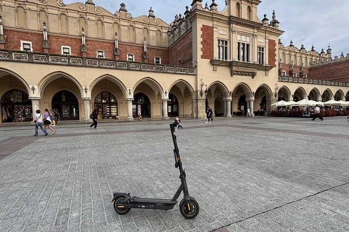 Krakow: Rent Electric Scooter Segway