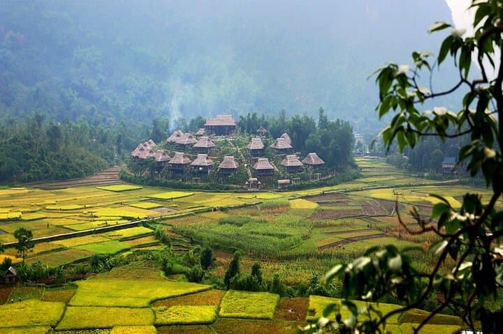 Mai Chau 2 Days Classic Group Tour