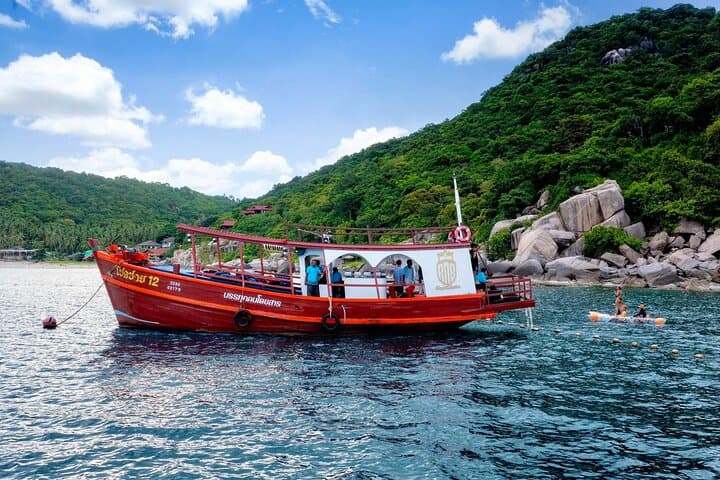 Koh Tao’s Top Snorkeling Spots by Vintage Wooden Boat