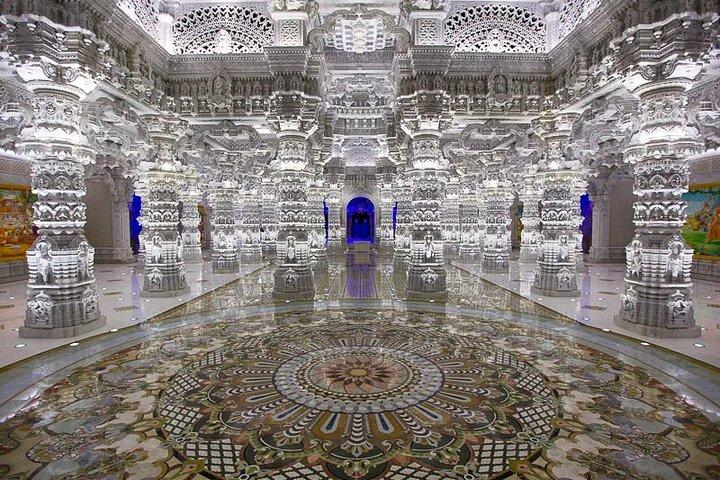 Soccer Fans 2026: BAPS Mandir & Sculpture Grounds | Kids 50% Off