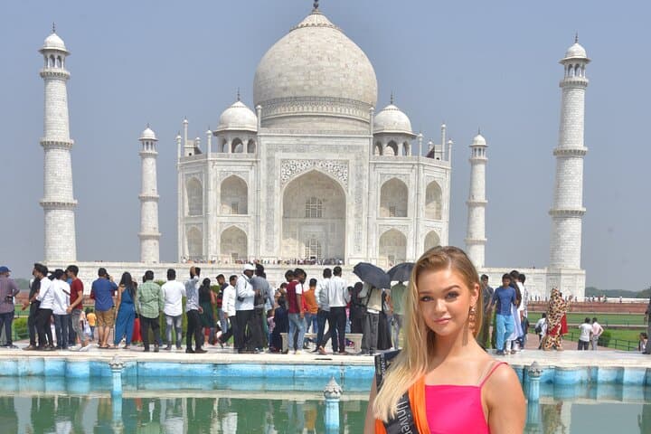 Private Taj Mahal Tour by Gatimaan Express Train