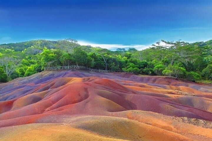 Private Southwest Day Tour: 7-Coloured Earth, Chamarel Waterfall, Trou aux Cerfs