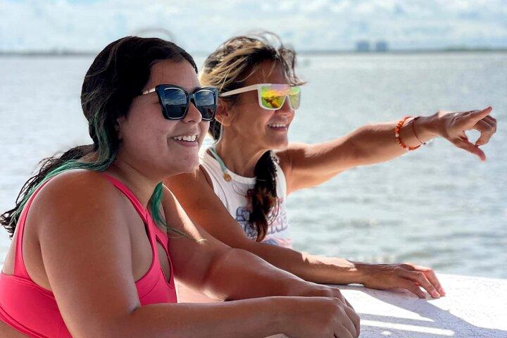 Dolphin and Shelling Cruise Tour at Fort Myers Beach