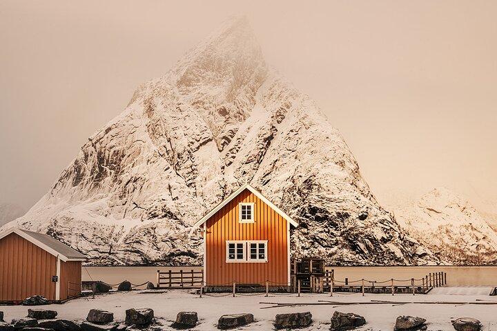 Reine, Hamnøy, Sakrisøy Photo Tour from Svolvær