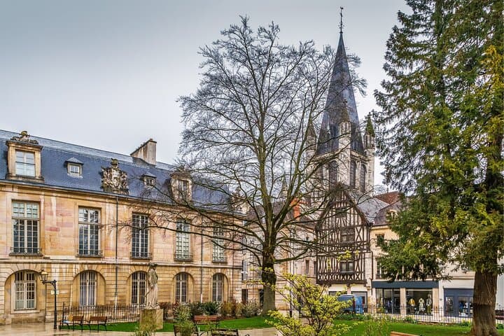 Dijon Scavenger Hunt & Highlights Self-Guided Walking Tour