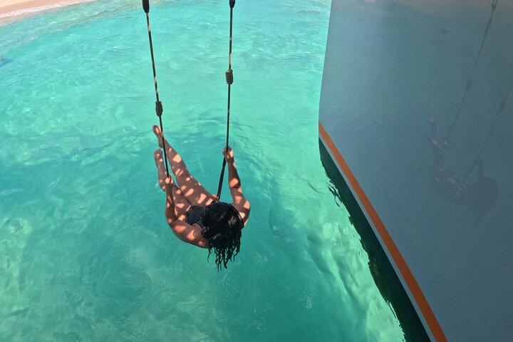 Icacos: Luxury Sailing Catamaran All Inclusive Beach and Snorkel