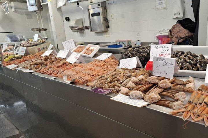 Cadiz Food Tour: Tapas, Drinks and Delights with a Local