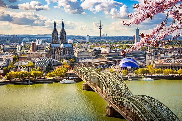 Private English-Speaking driver from Brussels to Cologne
