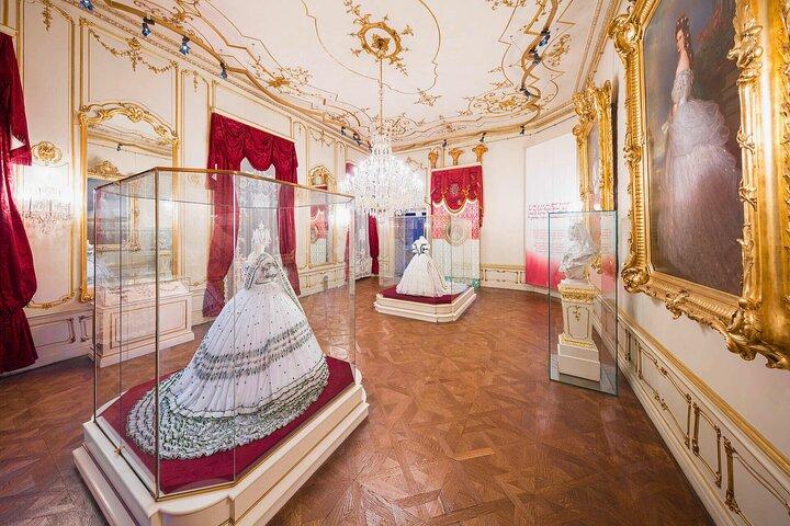 Vienna: Skip-the-Line Ticket to Sisi Museum, Hofburg and Gardens