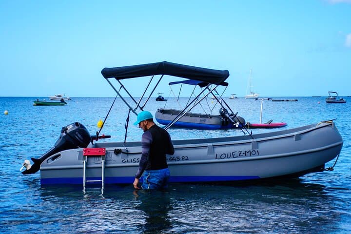 Boat rental from boiling in deshaies in Guadeloupe