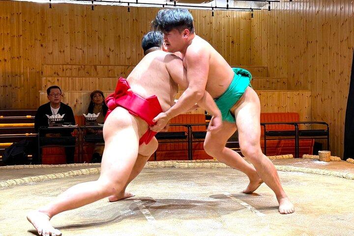 Tokyo Sumo Entertainment Show with Chicken Hot Pot and Photo