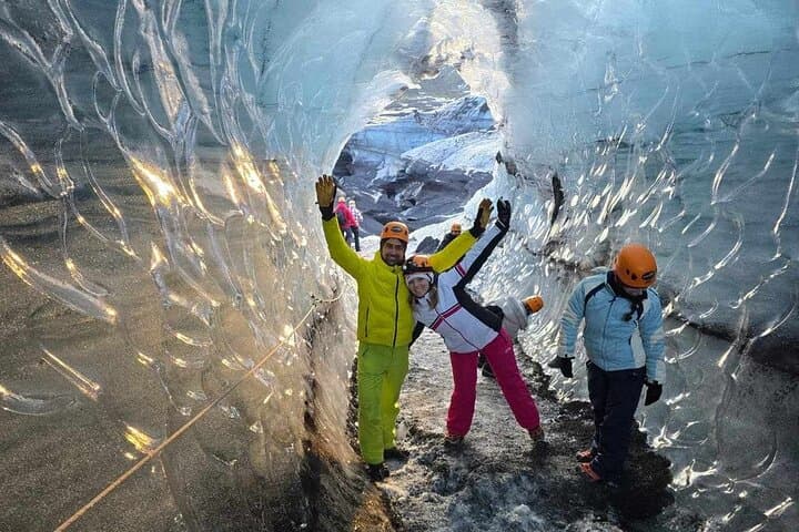 3 Hours Katla Ice Cave Tour/Meet in Vík