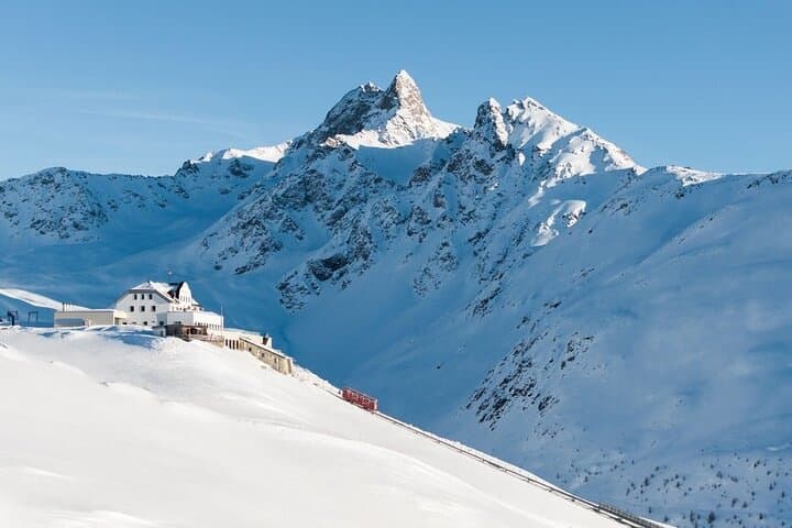 Panoramic Hike with Breathtaking View of the Engadine