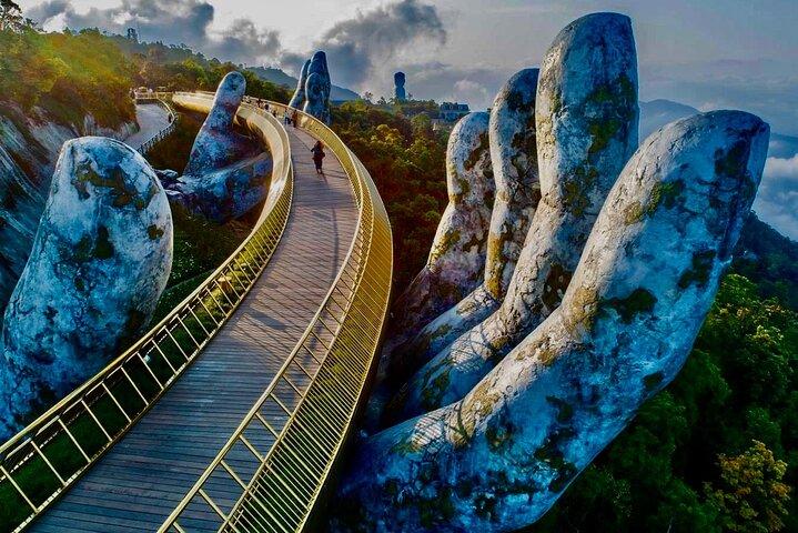 Hue to Hoi An Private Car via Hai Van Pass Scenic Stops