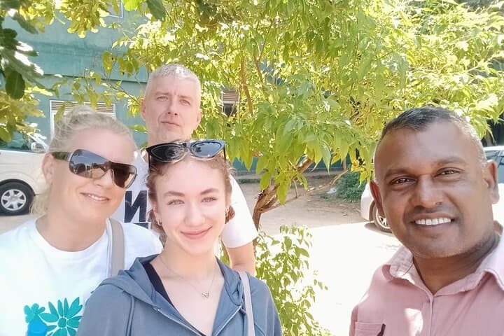 Airport /Negombo to Sigiriya /Dambulla & Habarana Shuttle Service