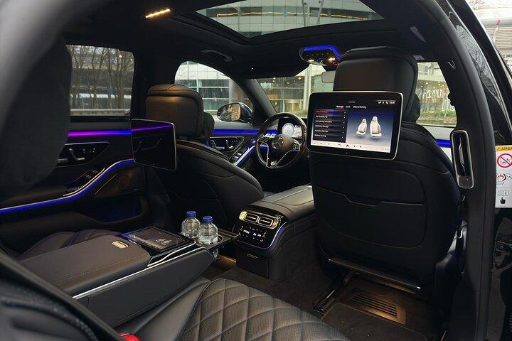 Private Airport Transfer to or from Schiphol Airport
