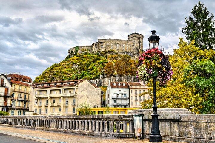 Explore Lourdes in 60 minutes with a Local