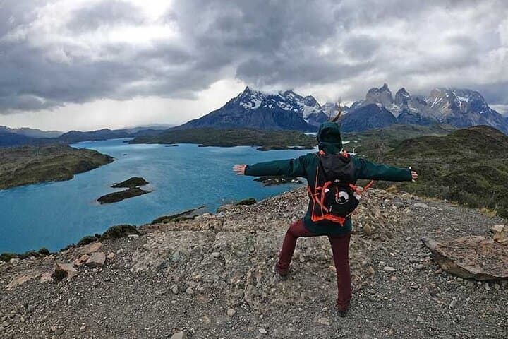 Torres del Paine Highlights Hiking Tour from Puerto Natales