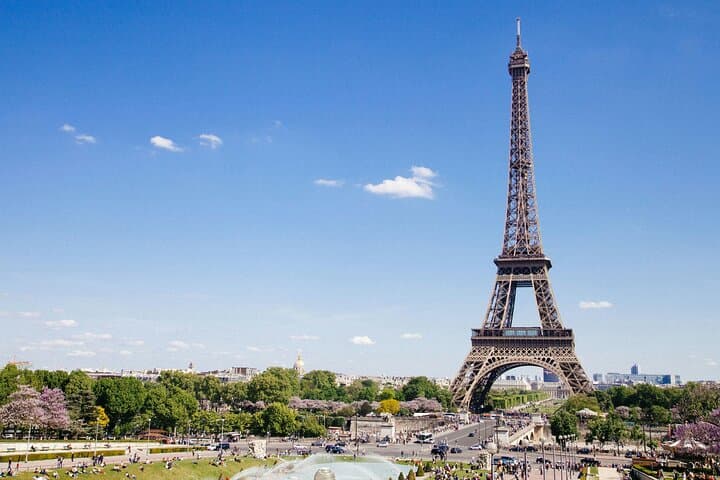 Le Havre Shore Excursion: Private Day Trip to Paris