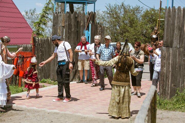 Live show in Huns Gunny Ethno Village with lunch and Trout Farm