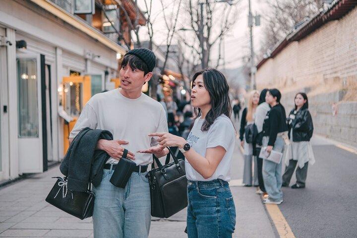 Jongno Walking Tour with Professional Photos & Seoul History