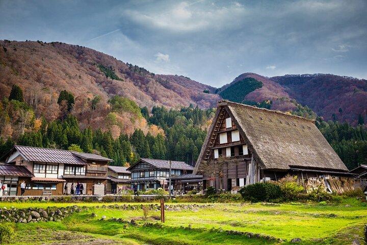 【Private Tour】Shirakawa-go & Takayama 1-day tour from Nagoya