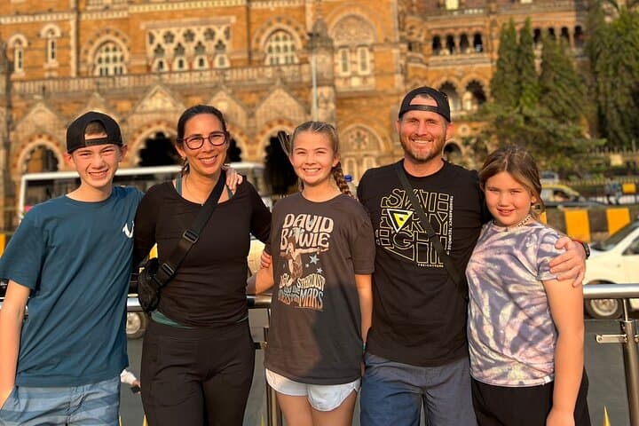 Mumbai Full-Day Sightseeing & Dharavi Slum Tour