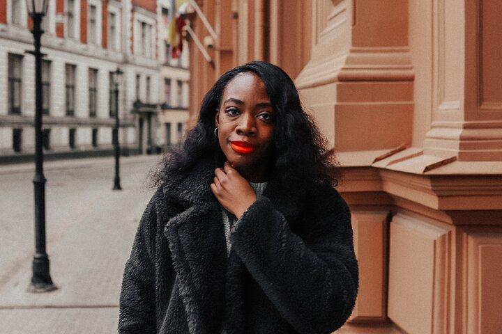 1H Private Photoshoot in Old Town of Riga
