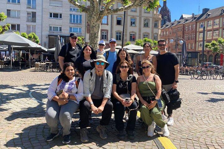 Frankfurt Walking Tour: Explore Top Sights & Hidden Gems