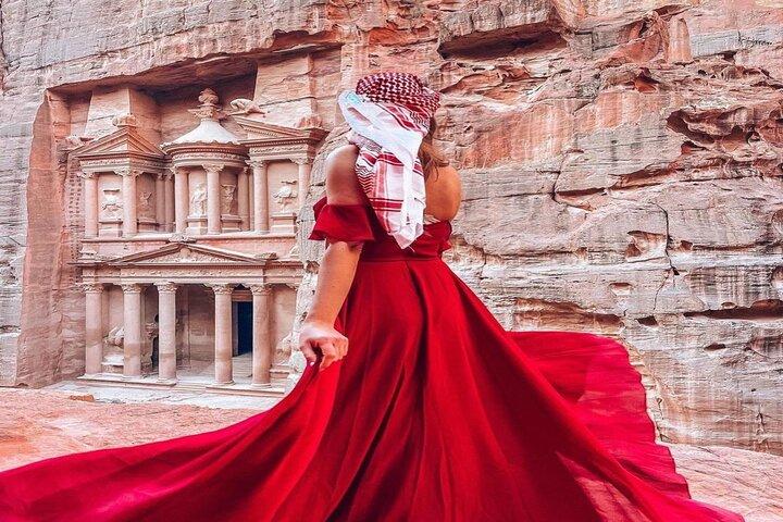 Private 2-Day Jordan Tour: Petra, Wadi Rum & Dead Sea