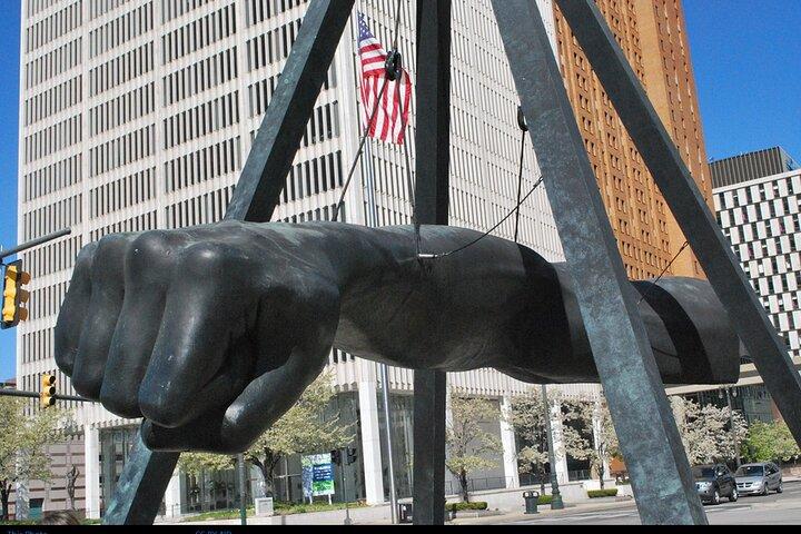 Chauffeured Historic Tour of Detroit with Flexibility