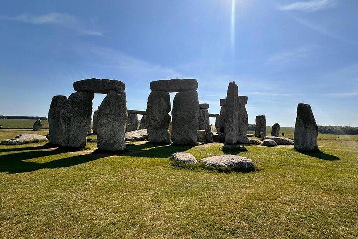 Southampton Port to London Via Stonehenge | Private Transfer