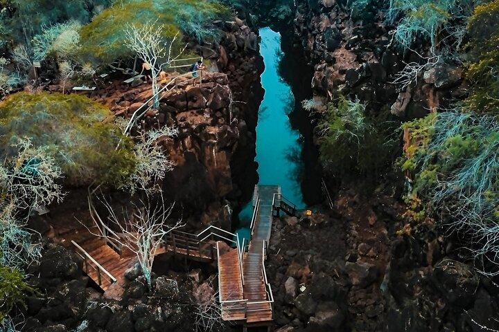 Santa Cruz Bay Tour: Half-Day Tour with 5 Sights