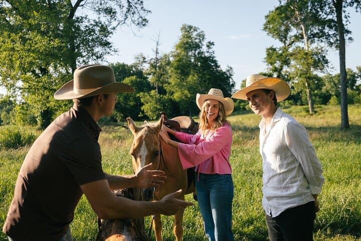 Sunset Horseback Ride With Scenic Views